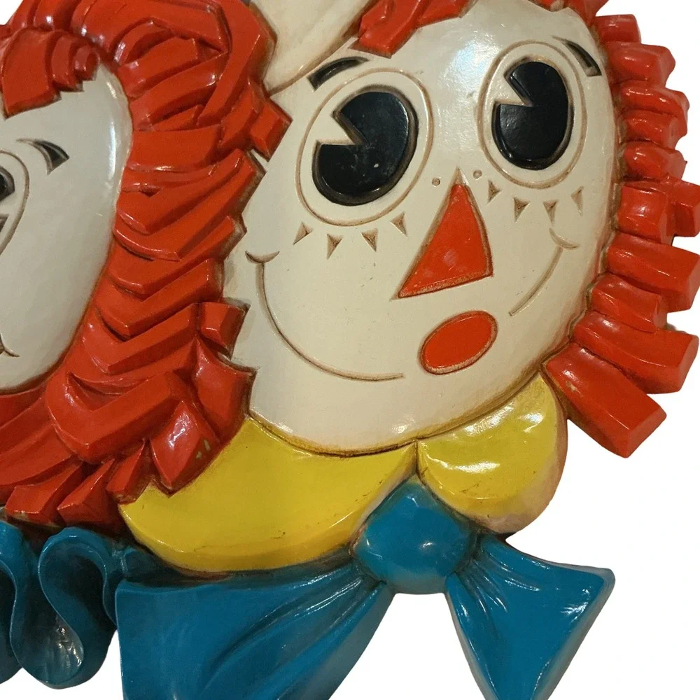 Vintage 1977 Raggedy Ann and Andy 3D Plastic Wall Plaque Decor 10x9.5